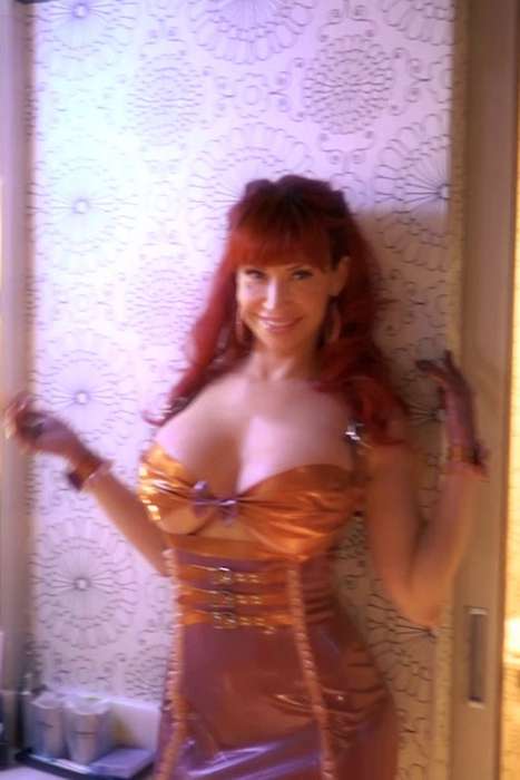 [Bianca Beauchamp唯美视频]ID0008 Mirror Mirror on the Wall--性感提示：诱惑人妻迷人曲线