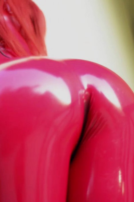 [Carrie Lachance唯美视频]ID0043 bianca-beauchamp_redcatsuit-beach_720p--性感提示：E杯内衣秀
