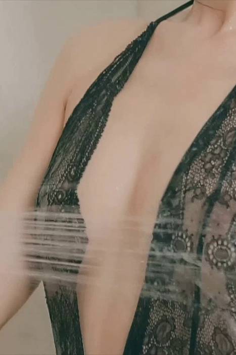[Csgirl视频]ID0012 Csgirl视频 - 摄影师王涛 - WINNIE [MP4-56MB]--性感提示：超薄丝腿饥
