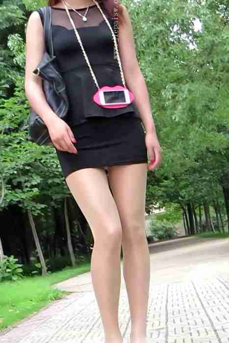 [大忽悠买丝袜街拍视频]ID1585 2014.7.21【成功案例190弹第14季】175CM极品清纯长腿