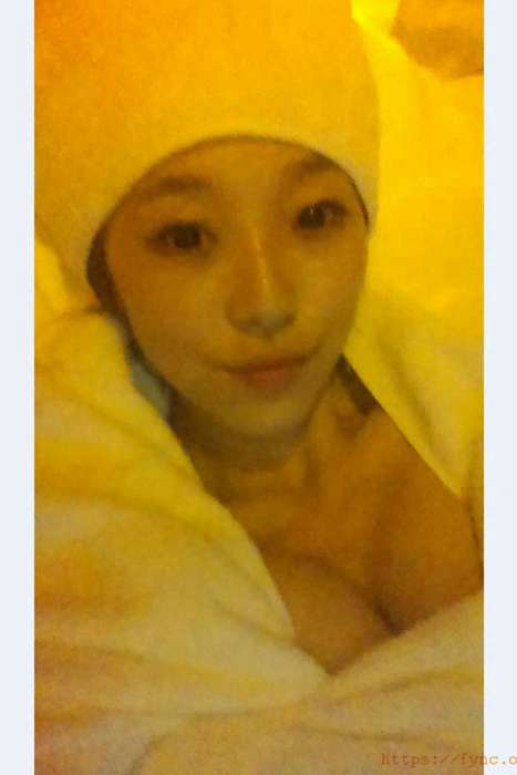 [FYNC出售套图]ID0008 2014.5.30四海.rar--性感提示：软妹按耐不住裤袜美女小蜜臀骚