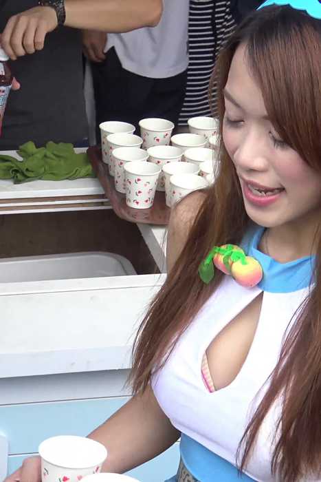 [各类性感视频]ID0372 泰山冰镇饮品试饮会 Part1--性感提示：网袜波峰高凸气质丰
