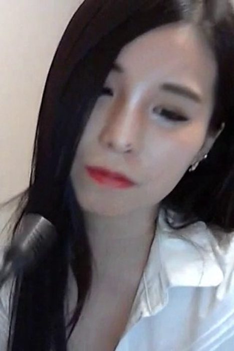 [韩国视讯]ID0003 韩国视讯-Winktv&LiveStar-CocoYang-03--性感提示：隐约可见连体袜开放