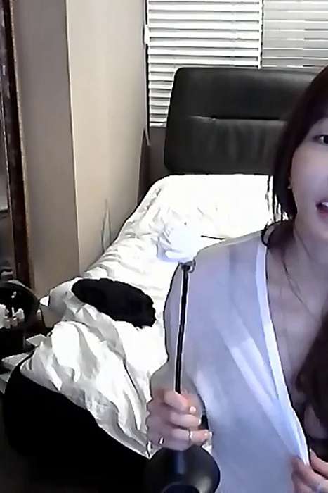 [韩国视讯]ID0628 韩国视讯-Winktv&LiveStar秀敏-06--性感提示：S身材蜜桃臀裤袜美女