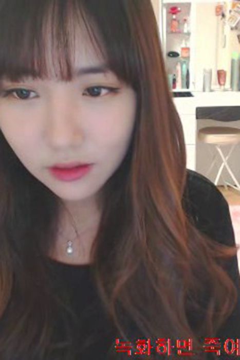 [韩国视讯]ID0745 韩国视讯-Winktv&LiveStar蜜罐lsmg-06--性感提示：暴露猫女热裤镂空