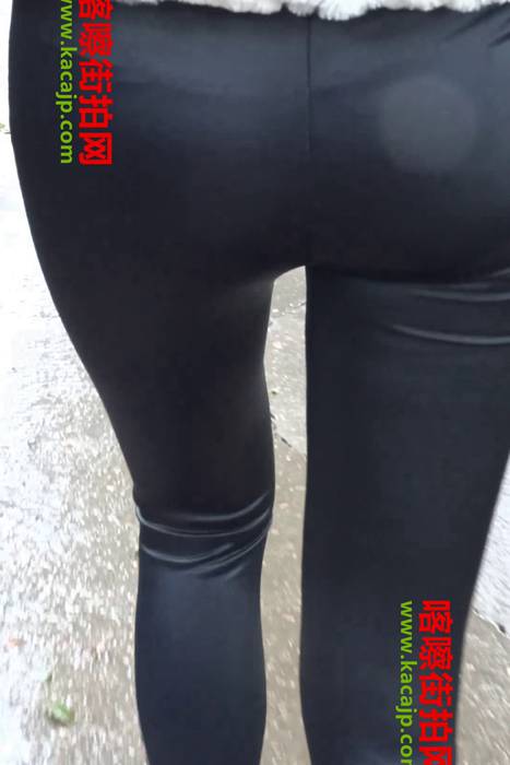 [紧身裤私拍写真视频]ID0141 小靓美女黑色紧身皮裤视频--性感提示：销魂蚀骨妹