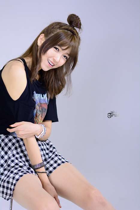 [韩国车模女神李恩慧写真]ID0031--性感提示：美丽动人完美曲线失去抵抗张开腿