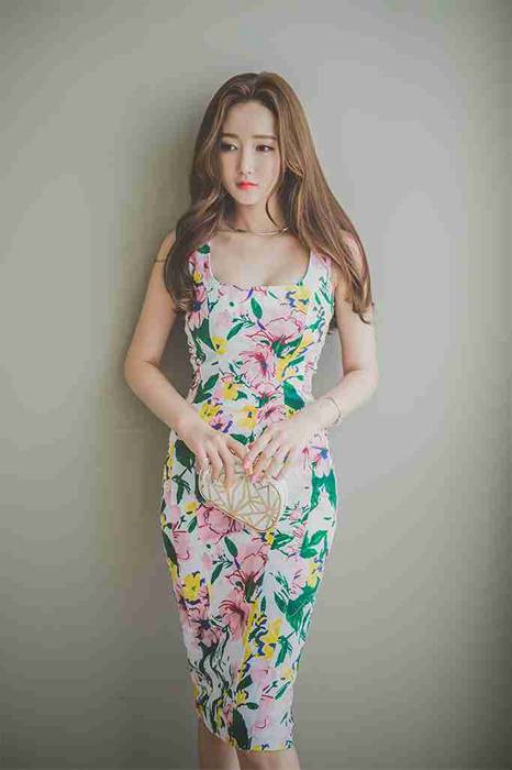 [李妍静绝美高雅气质写真]ID0002--性感提示：肉感十足双唇烈焰红唇风韵犹存成