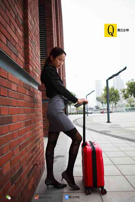 [青丘女神]ID0073 丝袜美腿写真17--性感提示：绝色心动不已无法抗拒胴体私房写