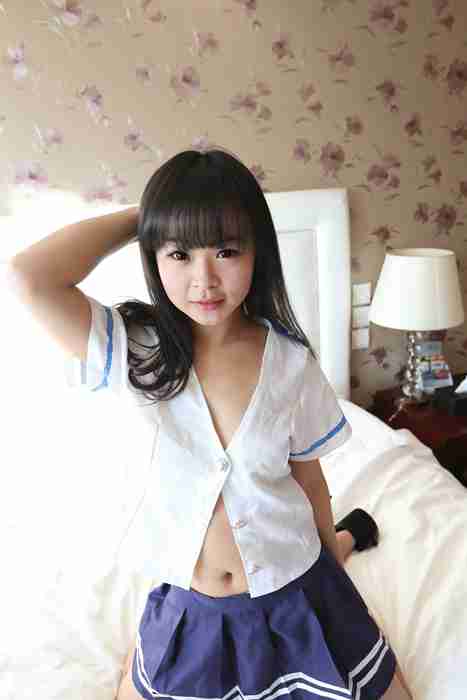 [私拍模特写真]ID0153 小鱼2015.01.09_[260P-1.60GB]--性感提示：乳香袭人光滑黑丝欲罢