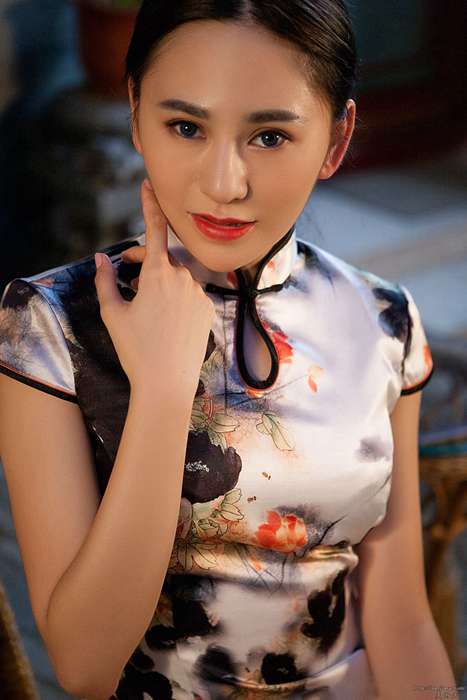 [微博网红]ID0098 价值1000元的95后宅男女神吴沐熙VIP无圣光套图[120P177.5M]--性感提
