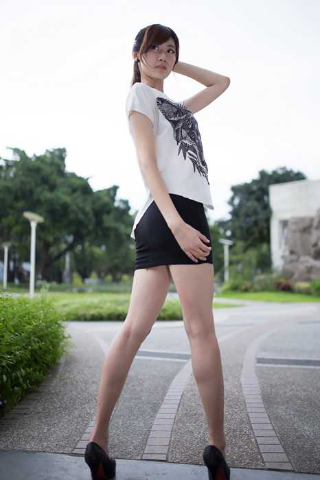 [唯美写真杂集]ID0155 Beautyleg女王Queena-各种制服+外拍展厅写真合集[325P111M]--性感