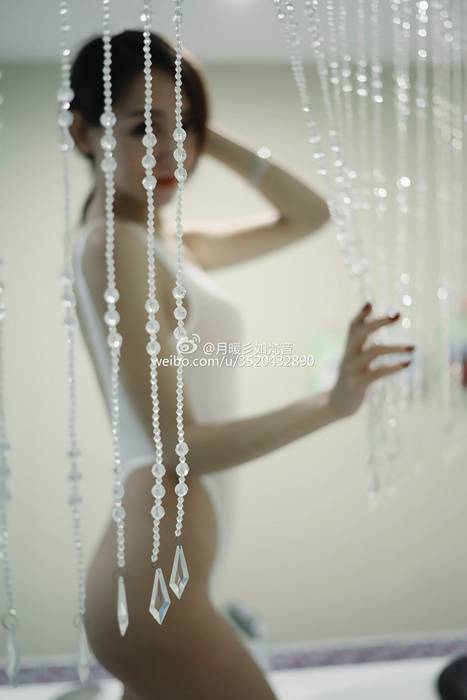 [唯美写真杂集]ID0292 微博女神月暖彡如梵音黑丝美腿写真68--性感提示：开放学