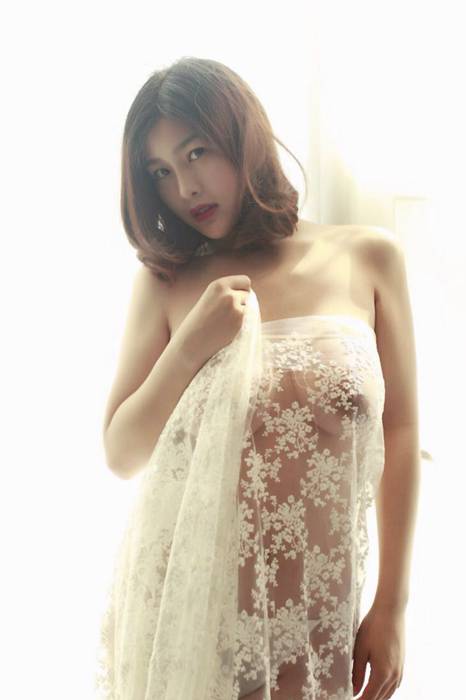 [闫盼盼写真套图]ID0002、白纱.rar--性感提示：温香软玉喷血薄如蝉翼身躯很棒酥