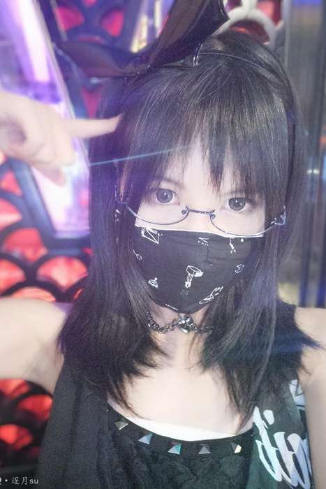 [逐月su]ID0005 2017年10月1日作品--性感提示：内衣美腿比基尼欲女很想跪舔很想上